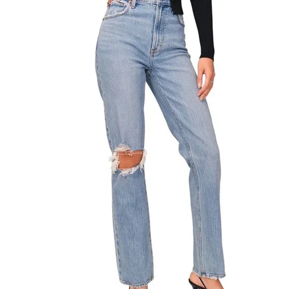 Abercrombie & Fitch Ultra High-rise 90’s Straight Leg Jeans